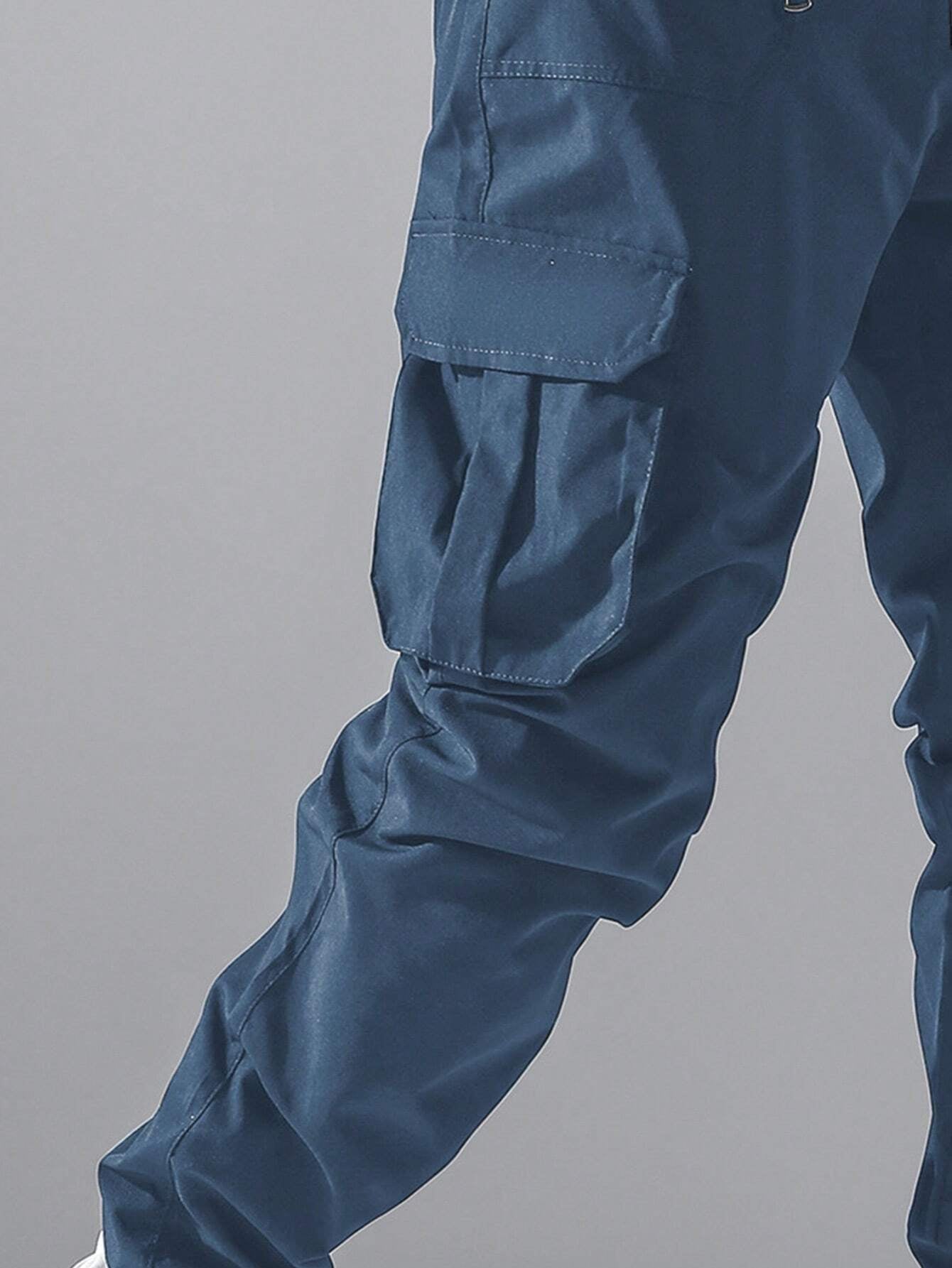 Manfinity Hypemode Loose Fit Men'S Cargo Pants with Flap Pockets, Side Drawstring and Elastic Waist, for Fall